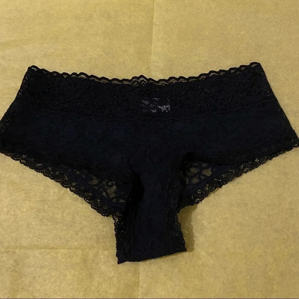 Victoria’s Secret lace hiphugger